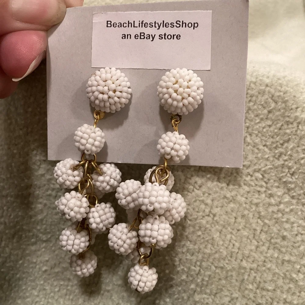 White Cluster Beaded Earrings NWTS